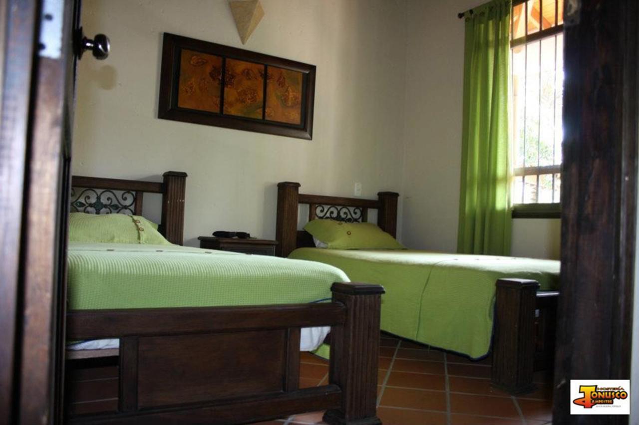 Hosteria Tonusco Campestre Santa Fe de Antioquia Bagian luar foto